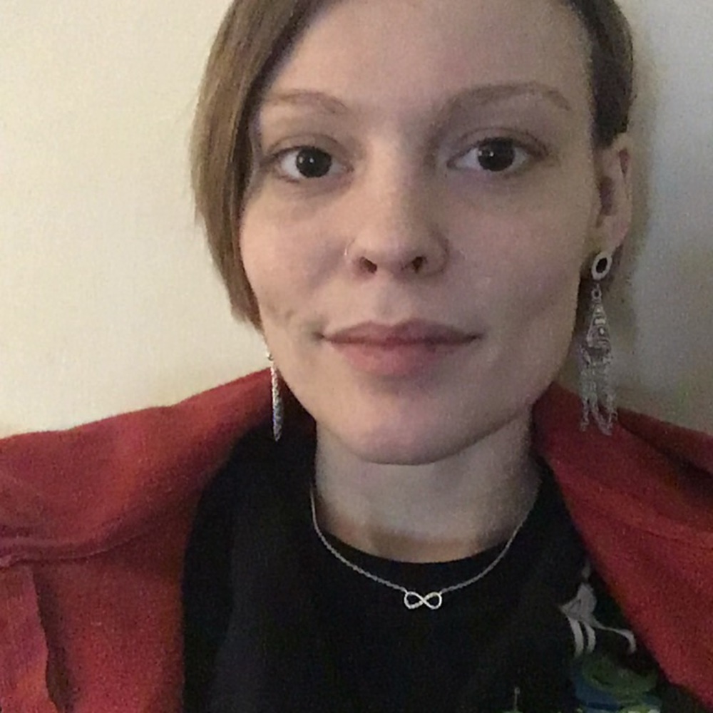 Meet your Posher, Alexandra